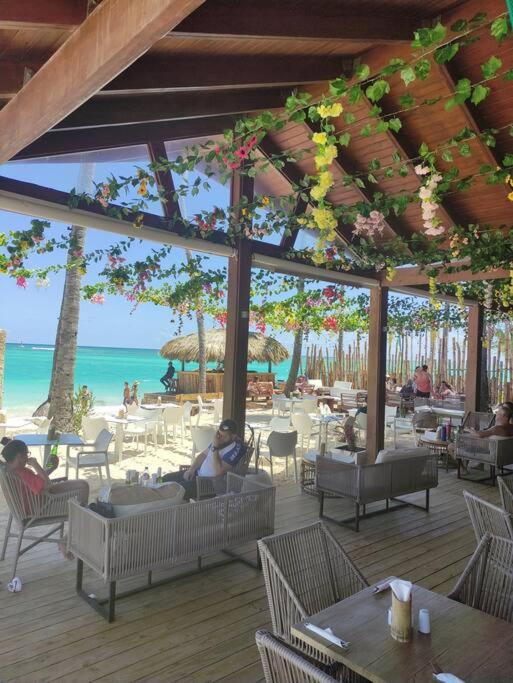 BeachFront Apartament - Private Beach Access