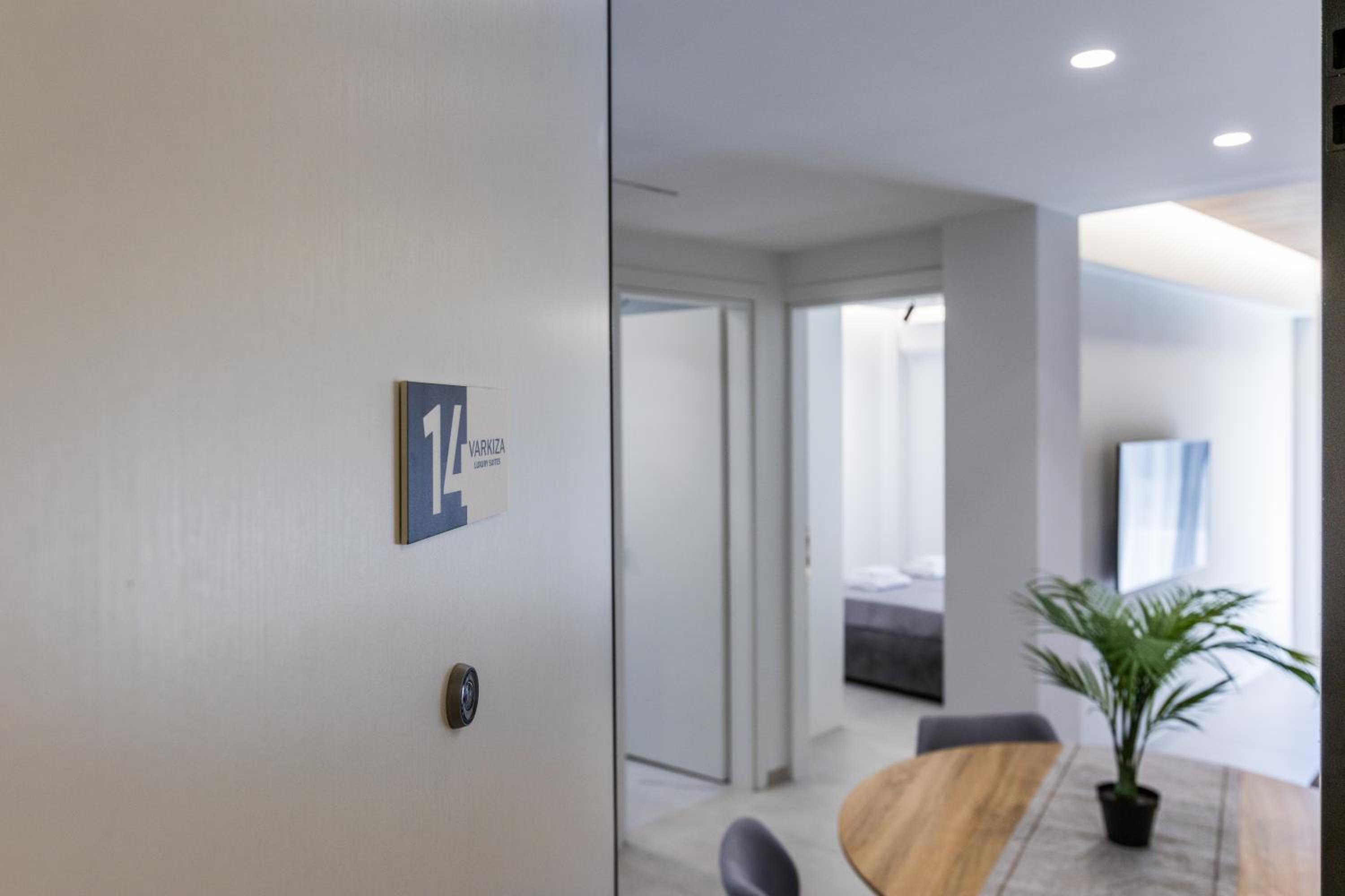 Varkiza Luxury Suites by Raise
