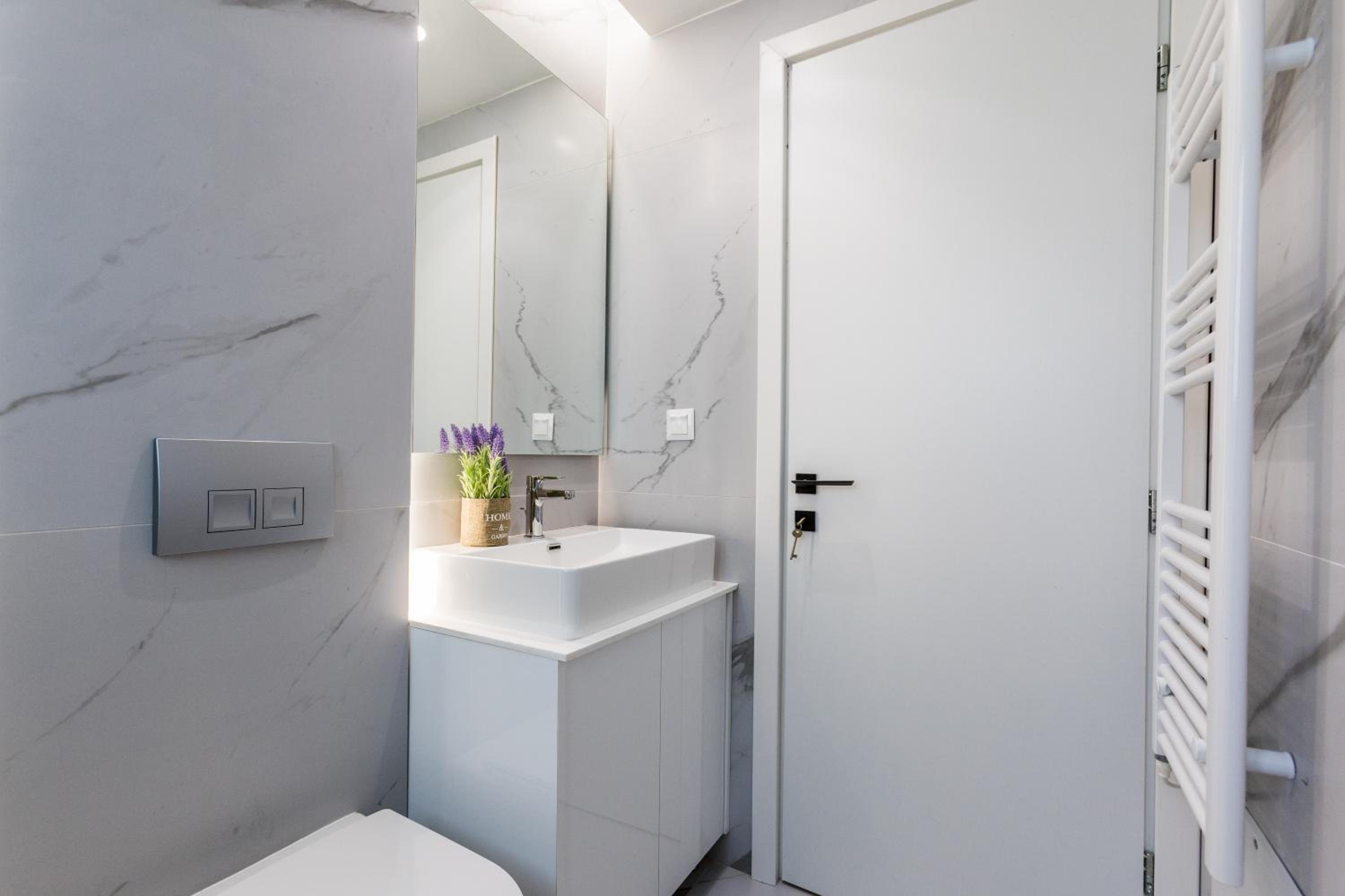 Varkiza Luxury Suites by Raise