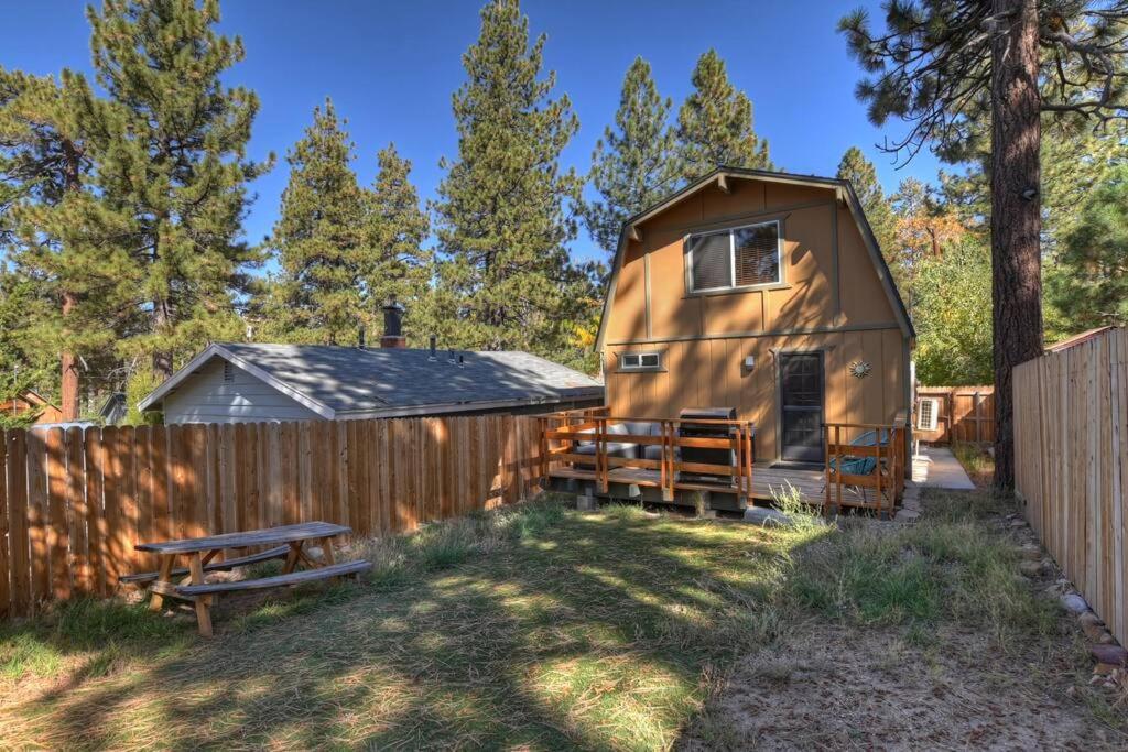 Papa Bear Cozy Cabin w/ Fireplace and outdoor BBQ! view 3