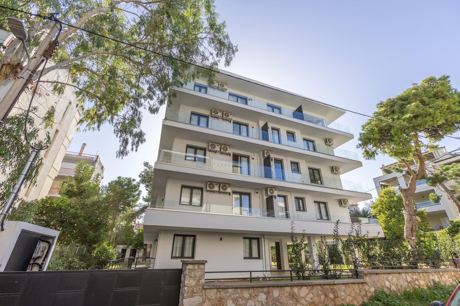 Varkiza Luxury Suites by Raise
