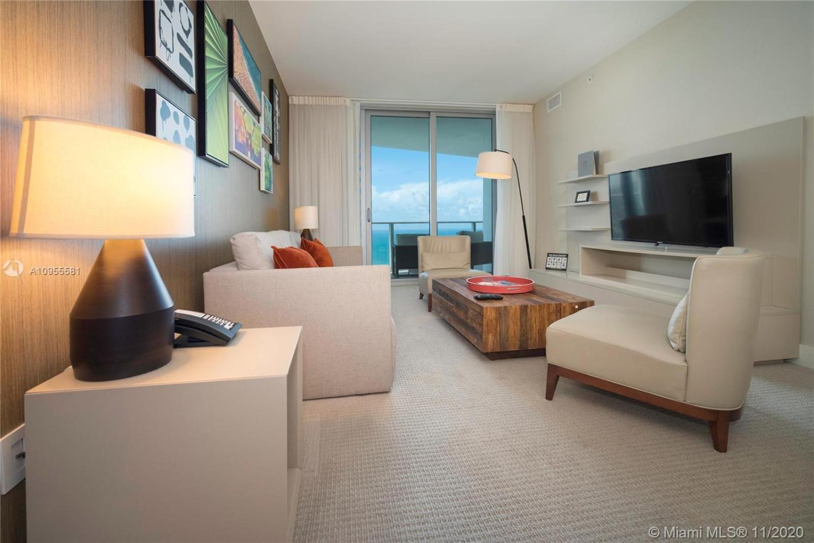 LYFE on the Beach 25th floor 1 bed unit with Oceanview view 4