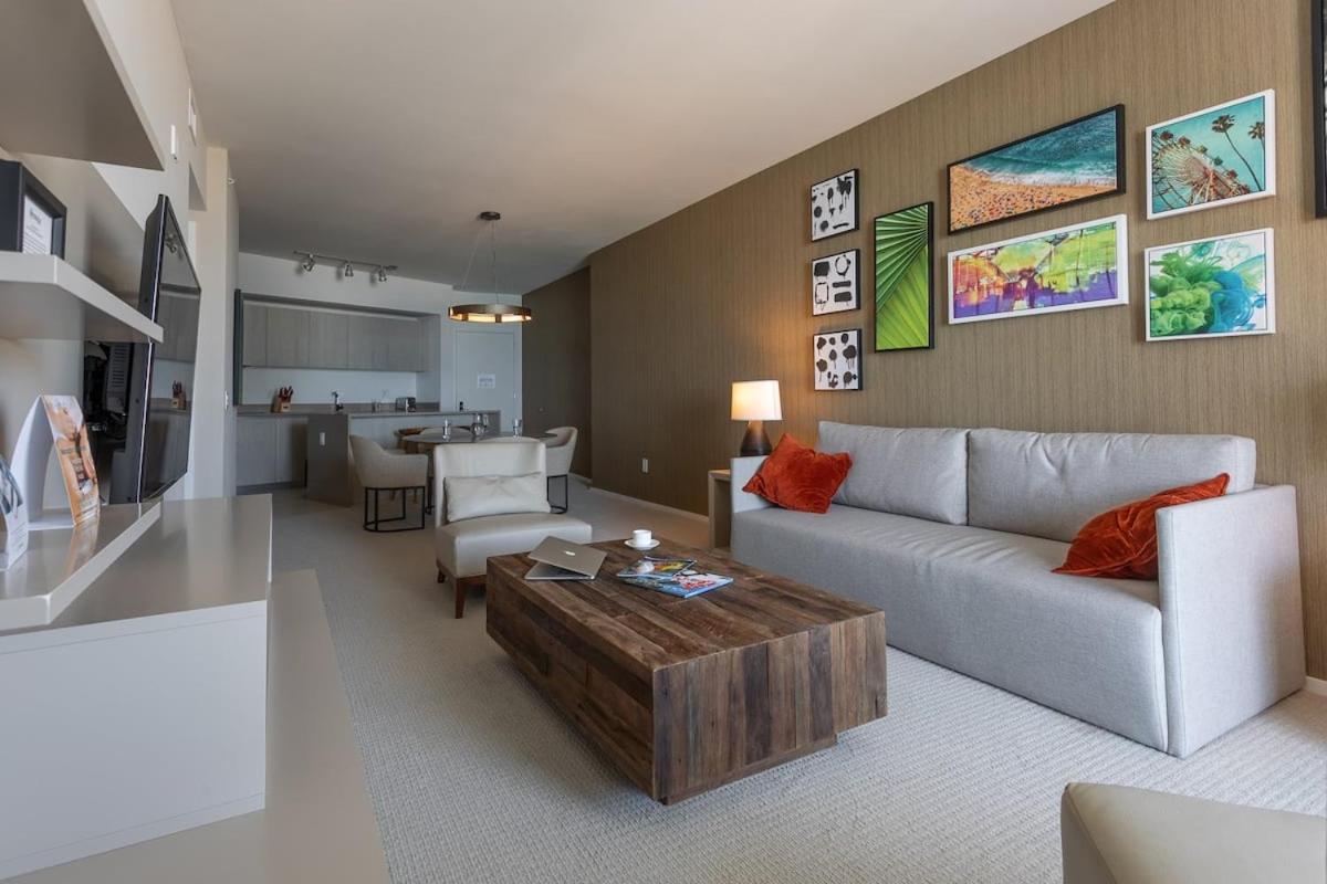 LYFE on the Beach 25th floor 1 bed unit with Oceanview view 5