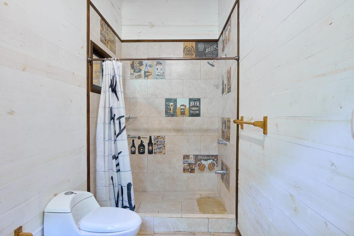 Casa Tulipan - Private 3bd, AC, Pool, Big Garden w' BBQ
