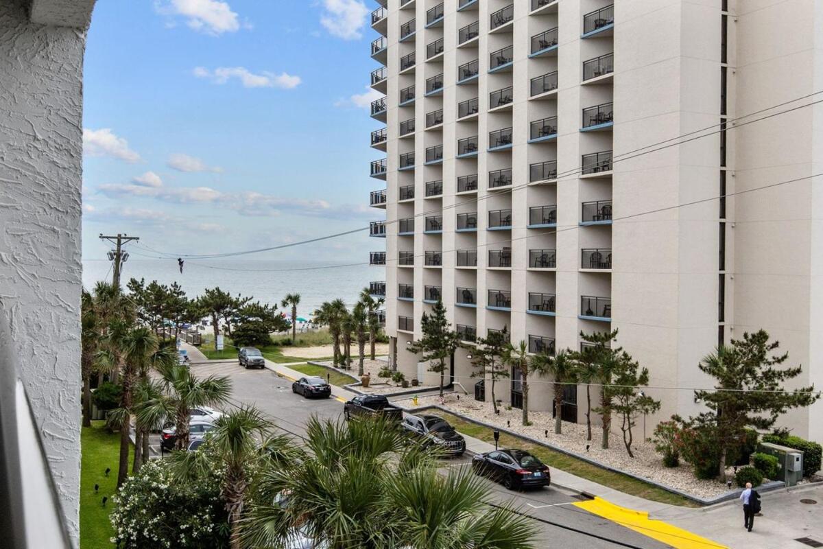 Hotel Cozy Oceanview Studio, Sleeps 4 - Image 1