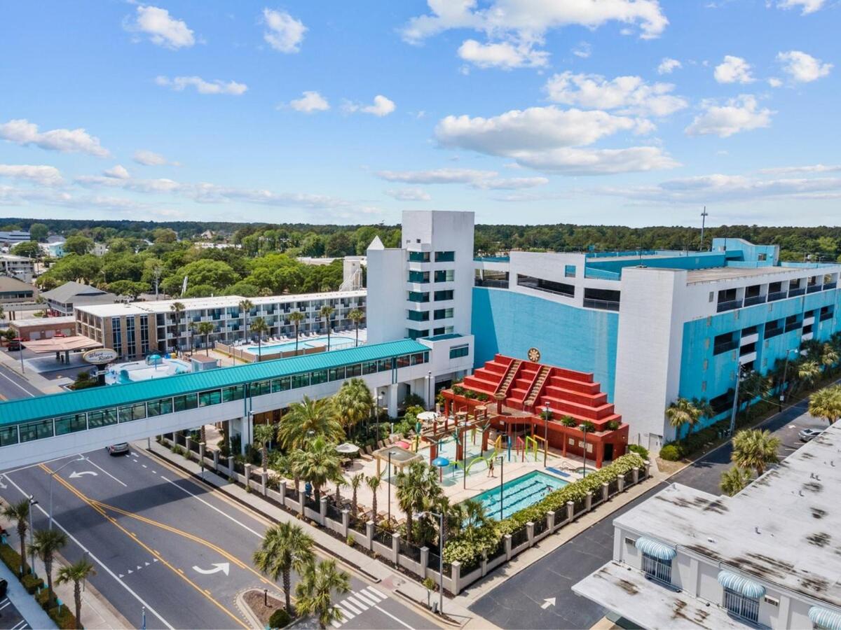 Landmark Resort, 1BR Oceanfront view 2