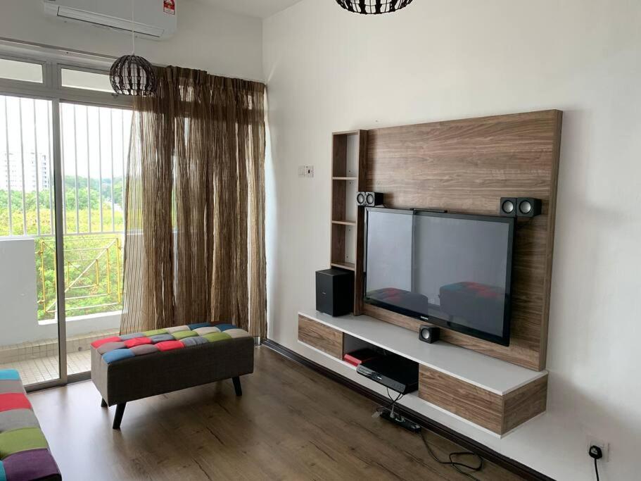 Cozy Nest Hideaway Studio Apartment photo 1
