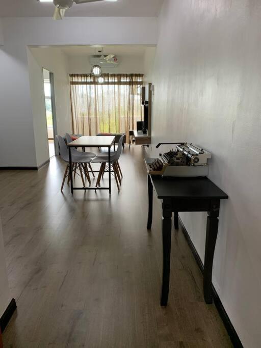 Cozy Nest Hideaway Studio Apartment photo 2