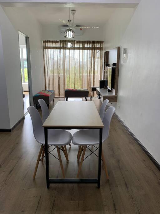 Cozy Nest Hideaway Studio Apartment photo 4