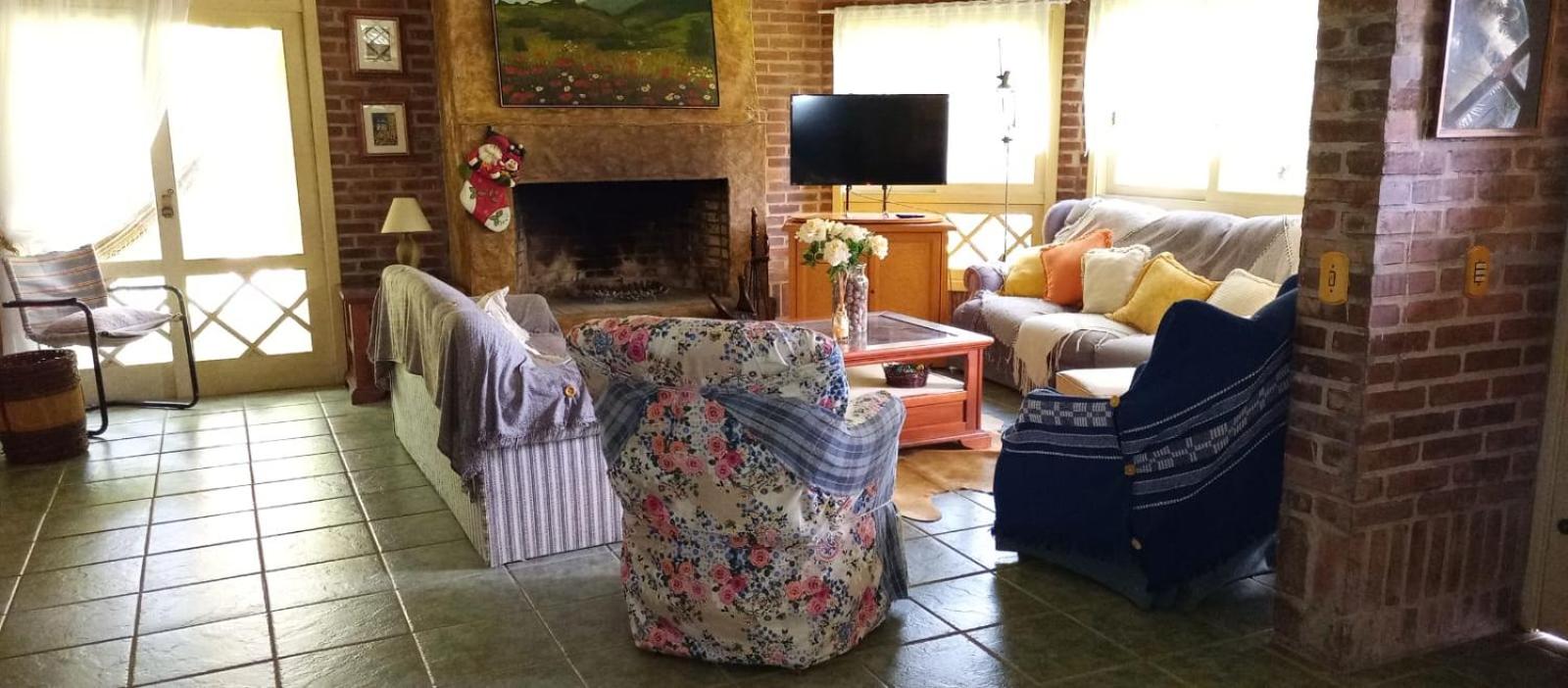Casa do Bosque, espaçosa e confortável em condominio espetacular, 5 min centro!