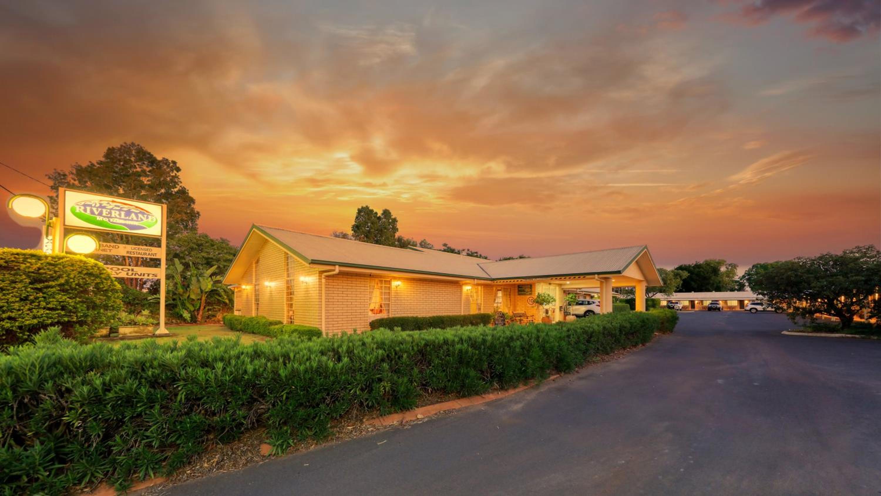 Riverland Motor Inn