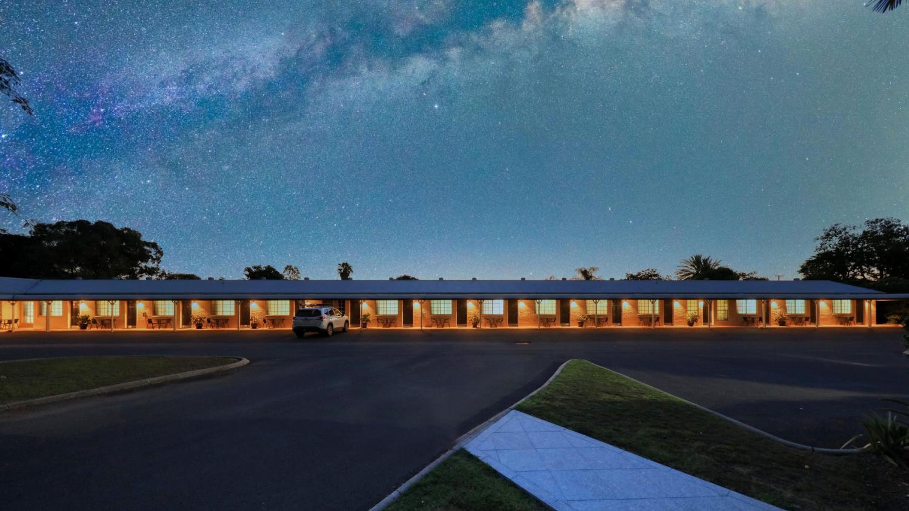 Riverland Motor Inn