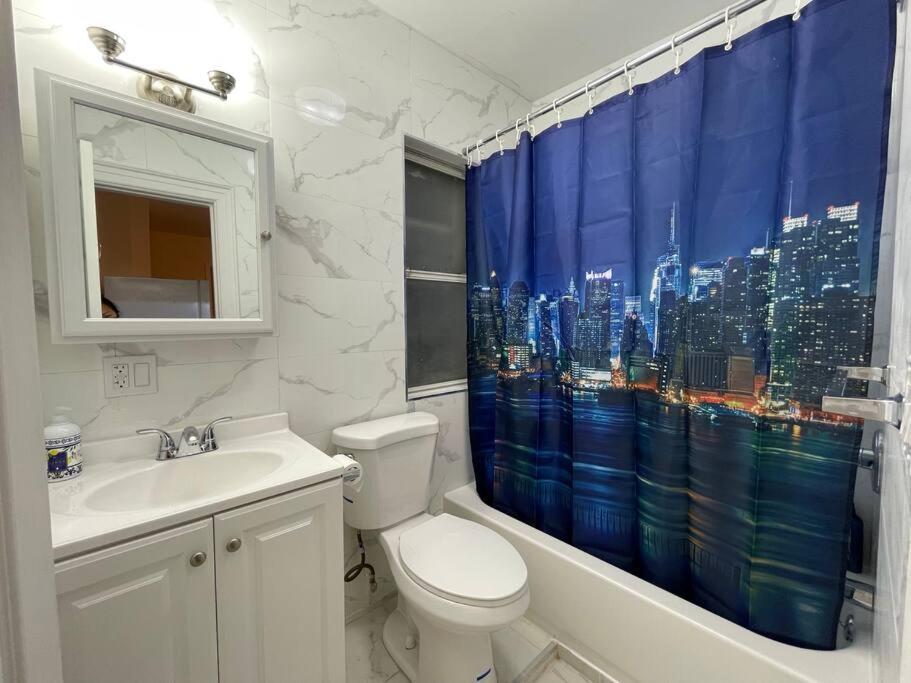 Entire Beautiful 2BR Private Apartment [R] view 5