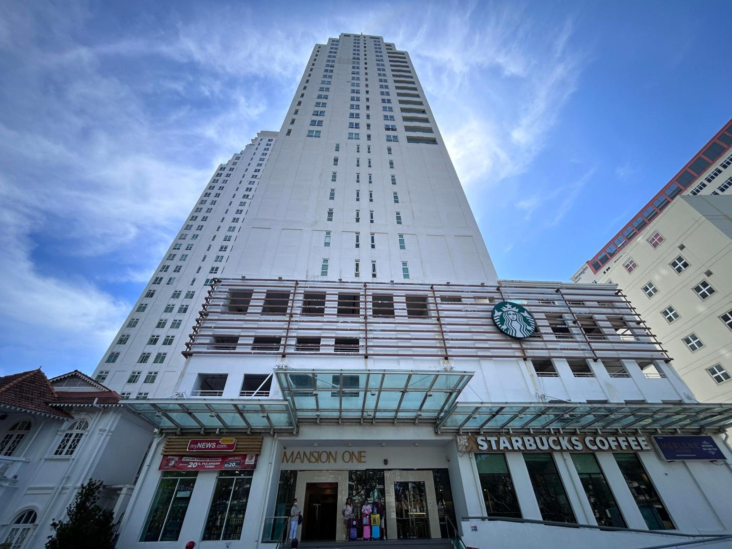 Seaview Mansion One 2R2B George Town Gleneagles Gurney Komtar by Cozy Cottage Haven photo 3