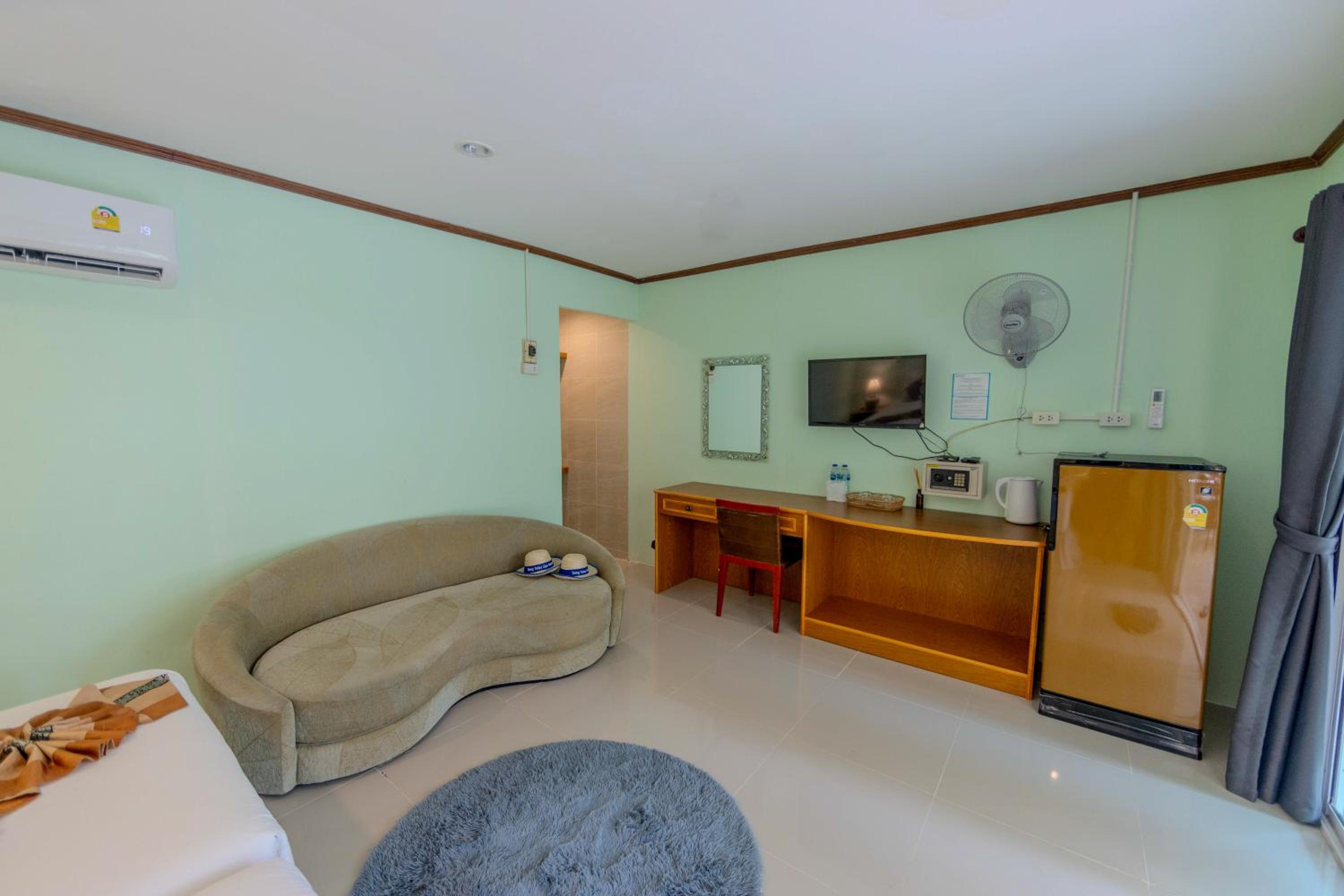 Dong Talay Lipe Beach Resort