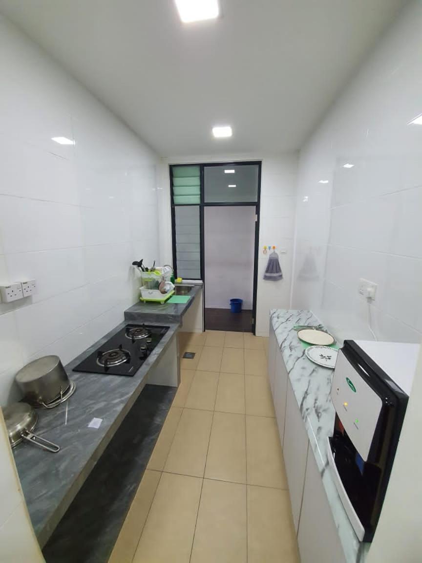Bunny Homestay 407 Roxy Apartment Kuching photo 7