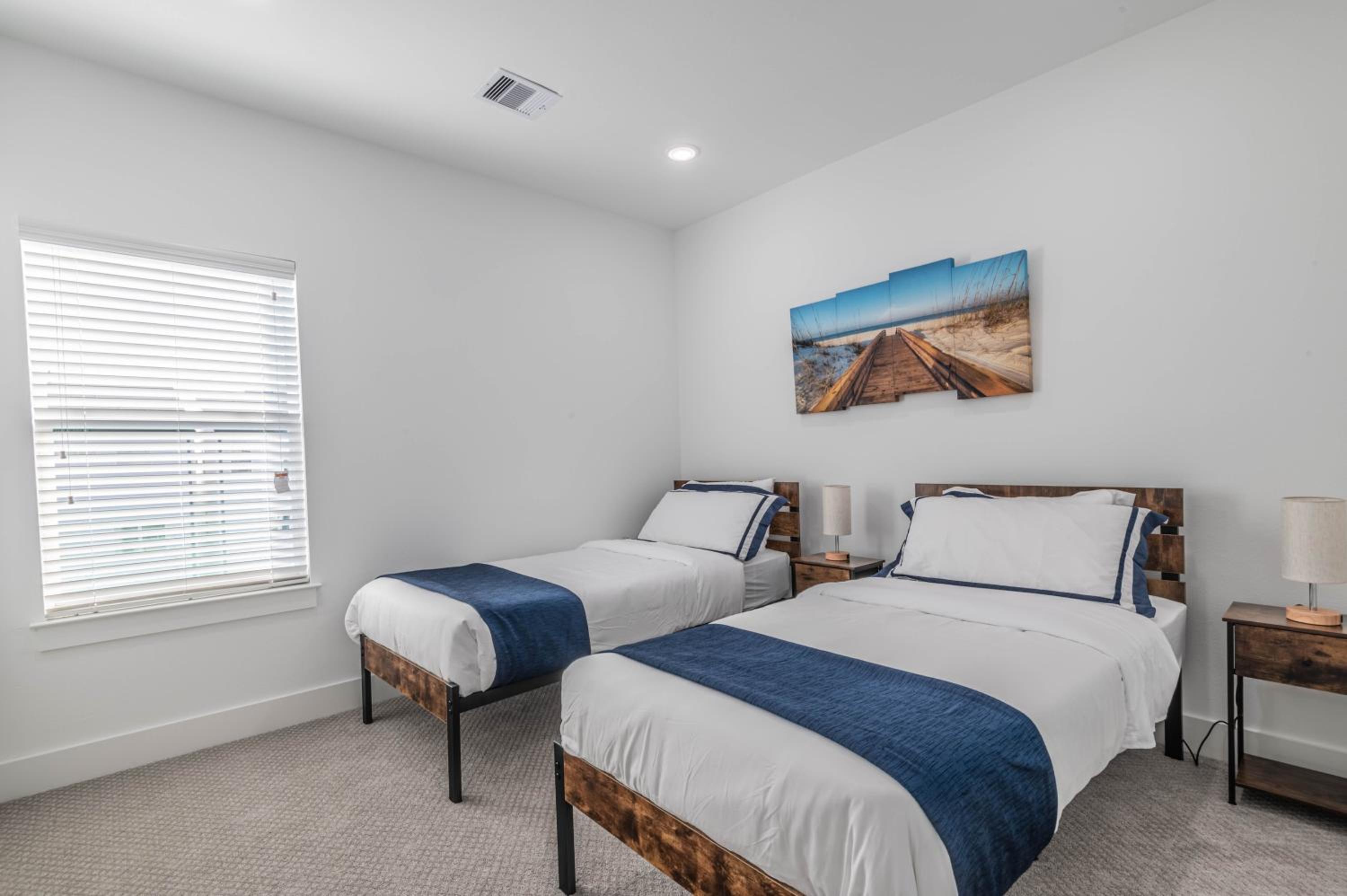 Modern Luxury retreat in downtown view 5