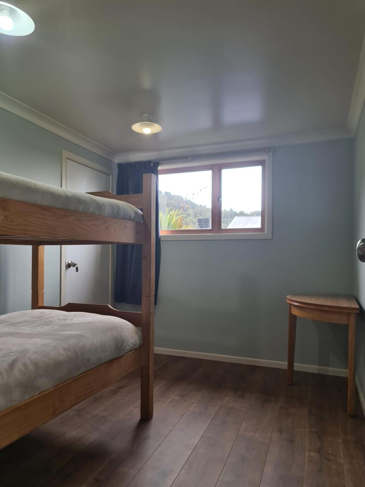 The Crossing Lodge & Backpackers