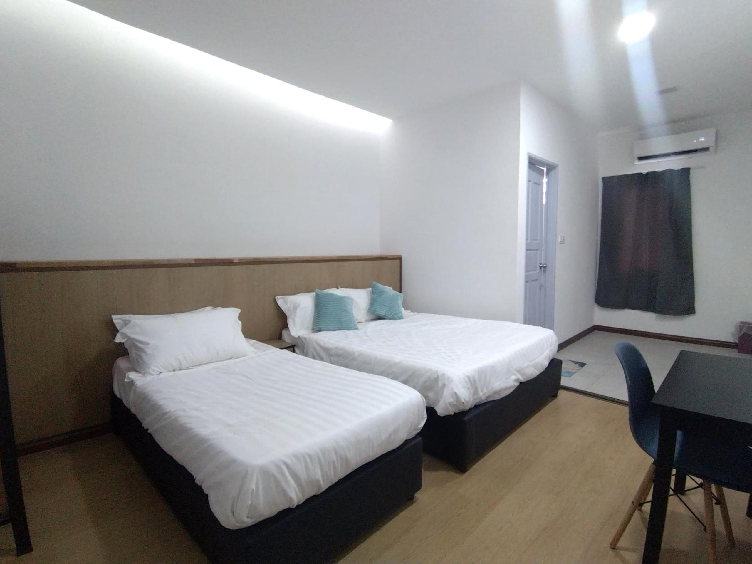 Greenery Studio, Kubot a Sentral