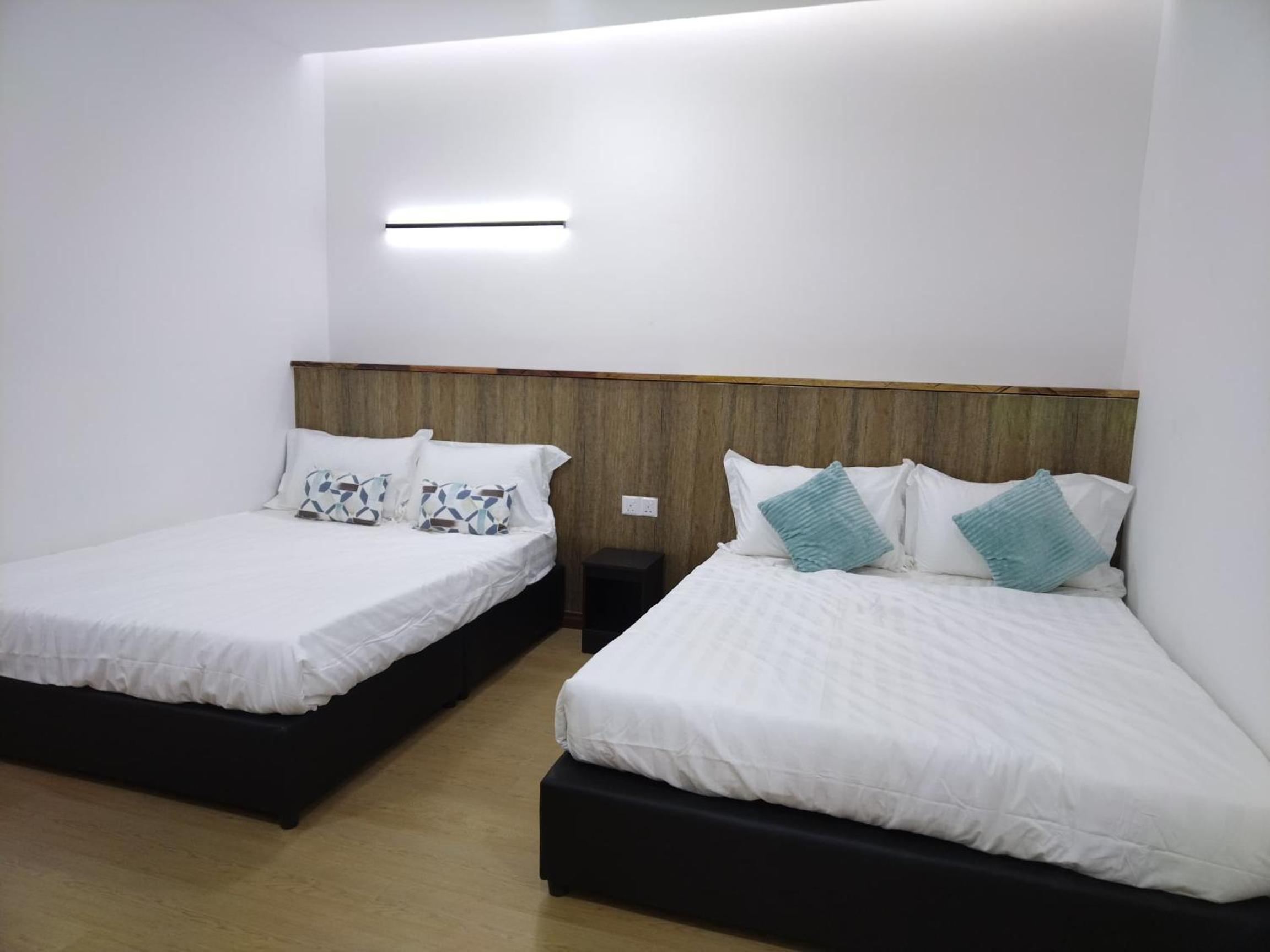 Greenery Studio, Kubot a Sentral