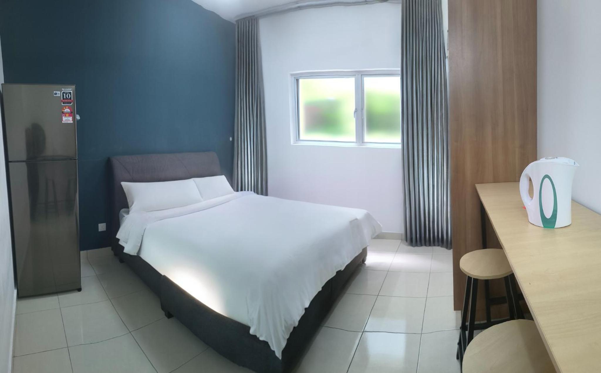 Transit KLIA, Self Check-in , Netflix , WiFi photo 3