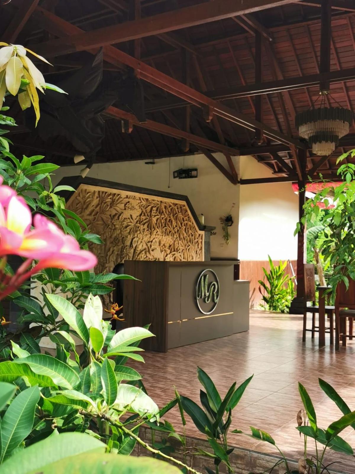 Maharatu Bungalows & Bar Lembongan