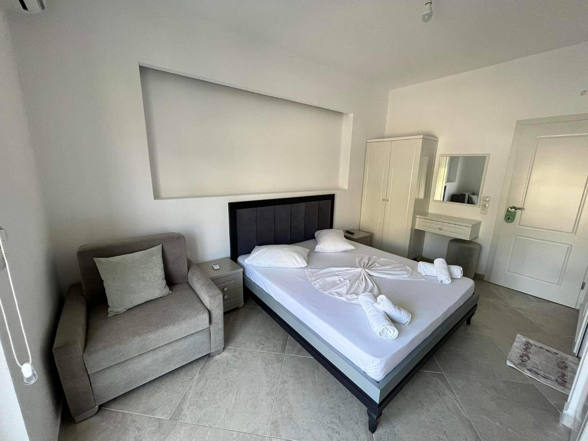 Mariana Apartments