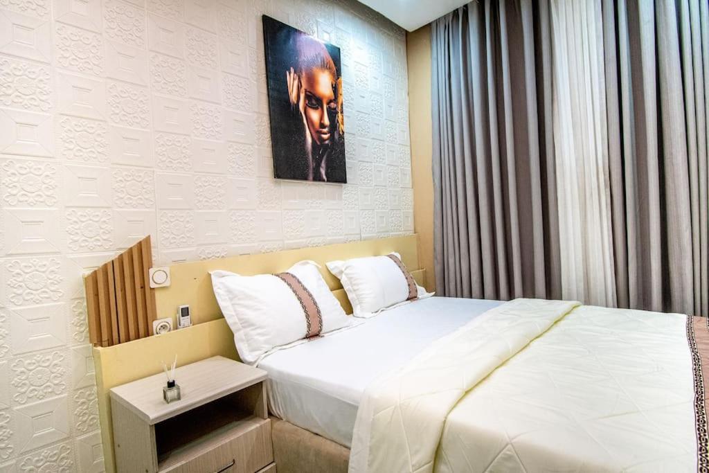 Kimia House le T3 de Bonapriso, doté de clim, wifi, solaire, securite, parking