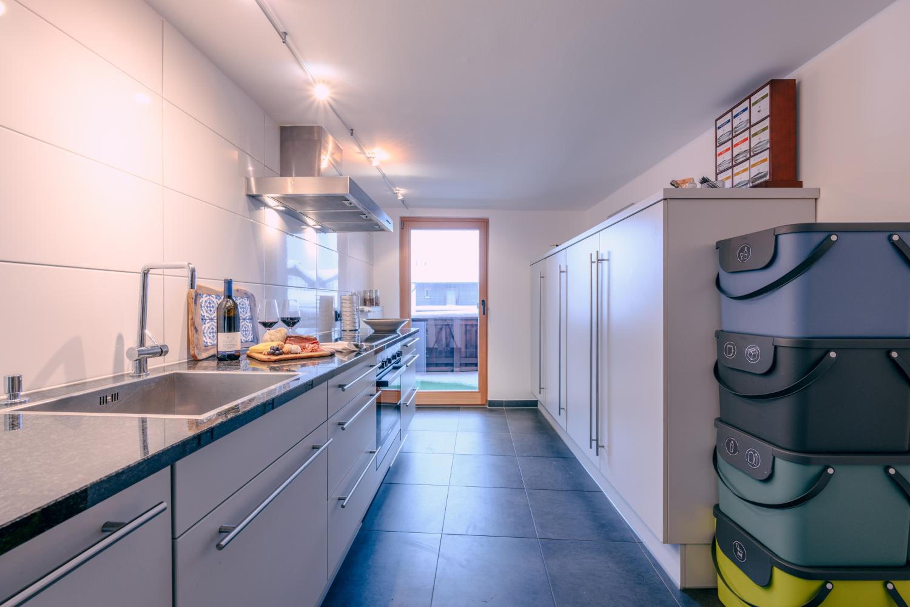 Chalet-Apartment für 9 bis 10 Personen zentral & ruhig 2 Min zur Galzigbahn Sankt Anton