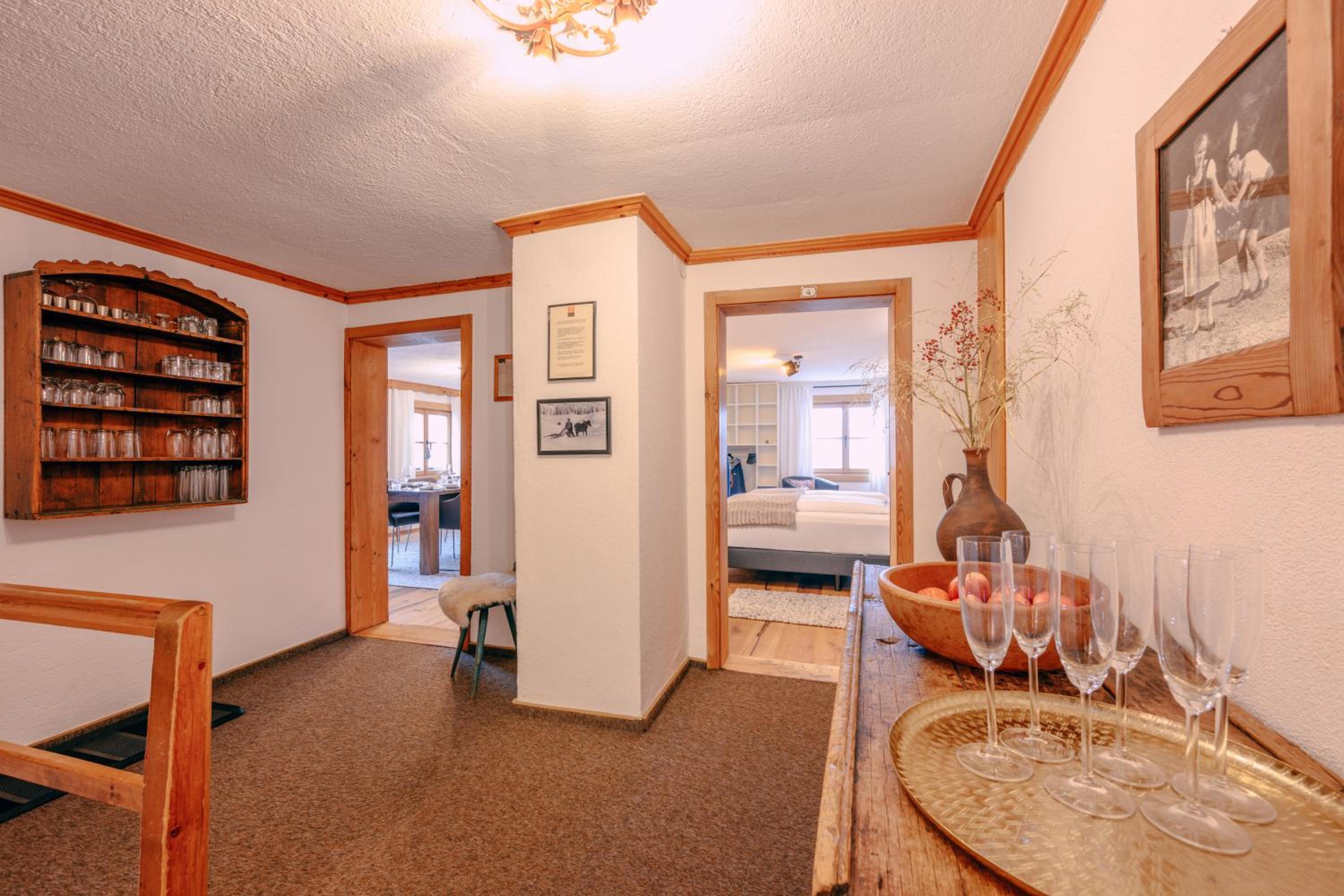Chalet-Apartment für 9 bis 10 Personen zentral & ruhig 2 Min zur Galzigbahn Sankt Anton