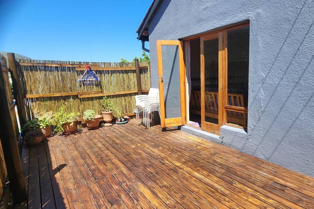 Fish Hoek Crescent Hideaway