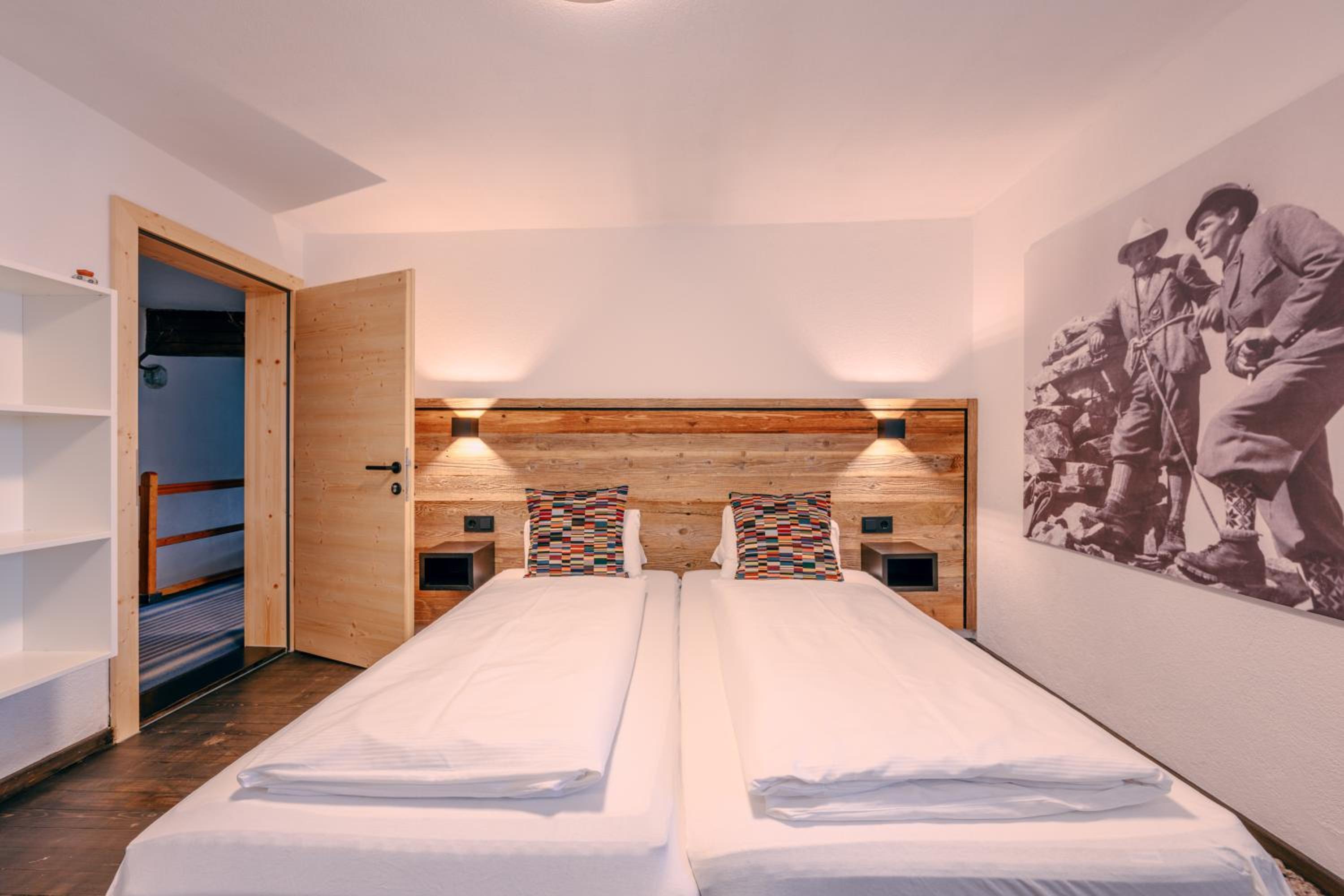 Chalet-Apartment für 9 bis 10 Personen zentral & ruhig 2 Min zur Galzigbahn Sankt Anton