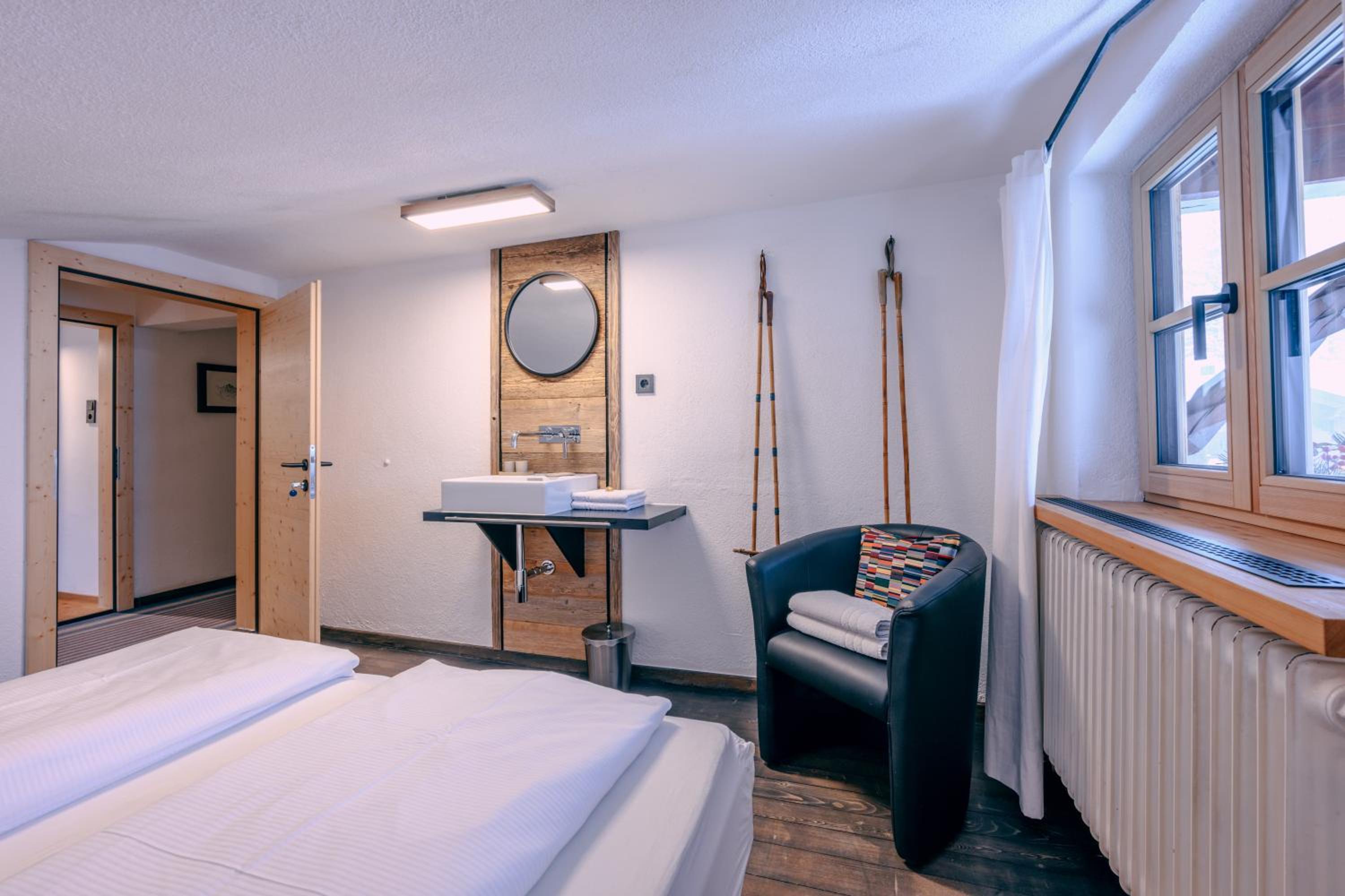 Chalet-Apartment für 9 bis 10 Personen zentral & ruhig 2 Min zur Galzigbahn Sankt Anton