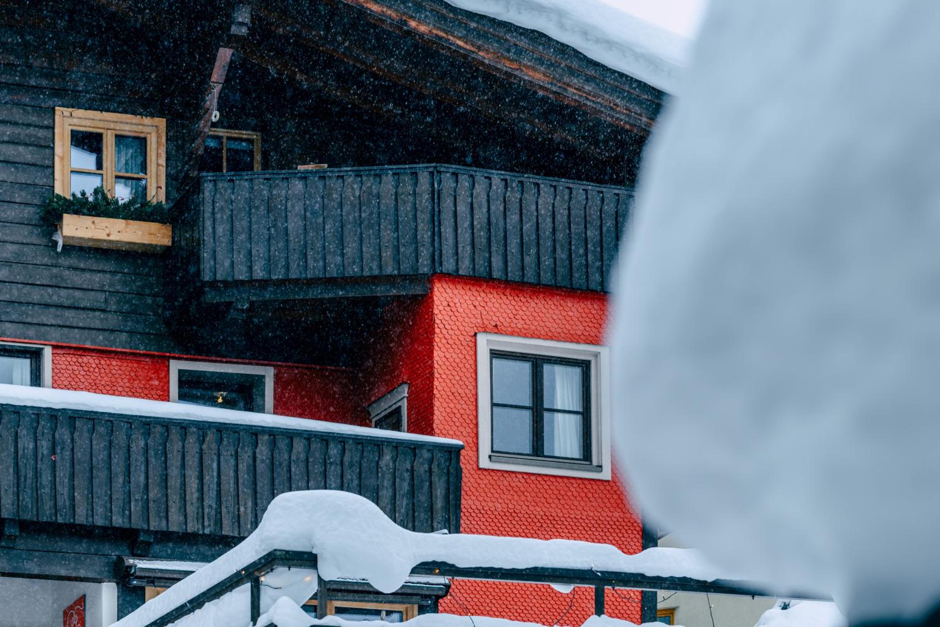Chalet-Apartment für 9 bis 10 Personen zentral & ruhig 2 Min zur Galzigbahn Sankt Anton