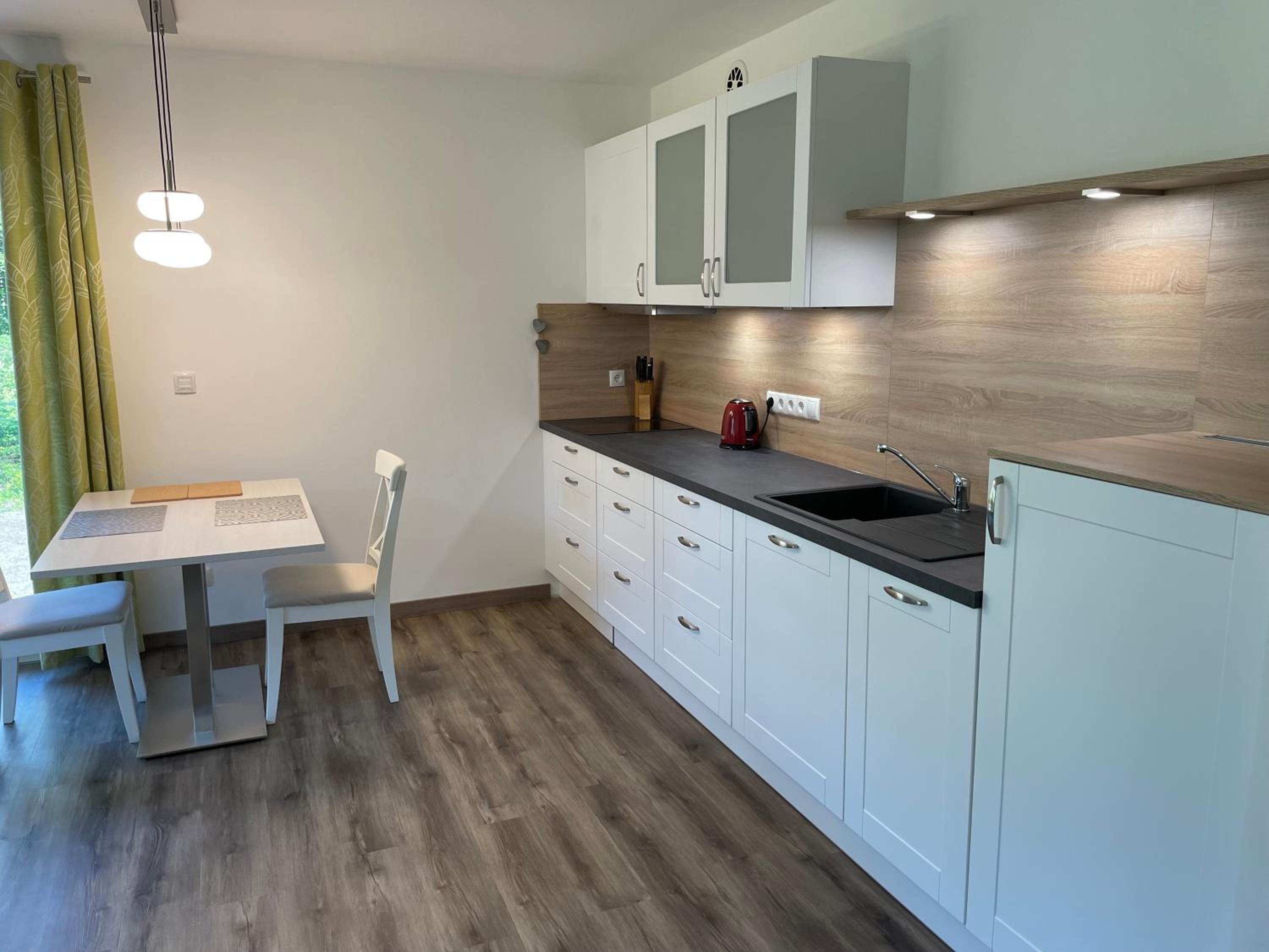 River Lilly Apartment