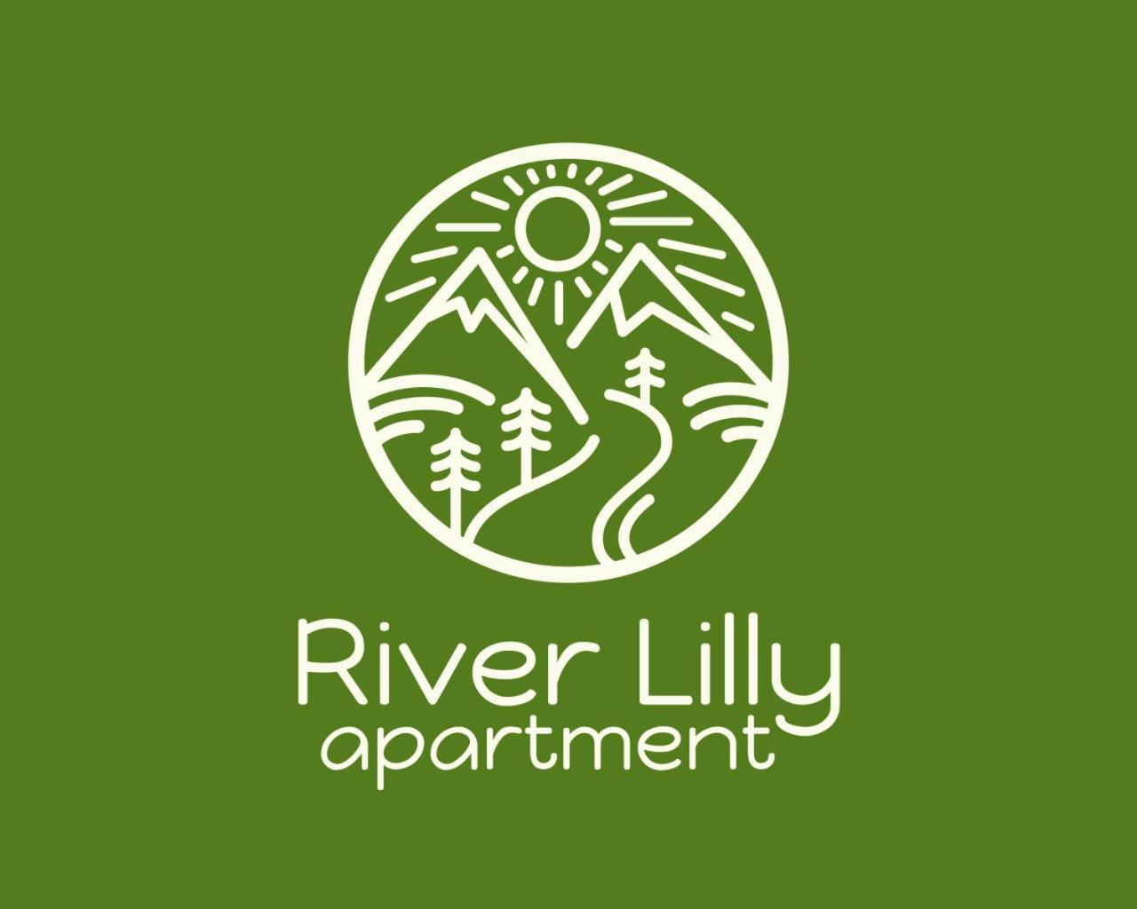River Lilly Apartment