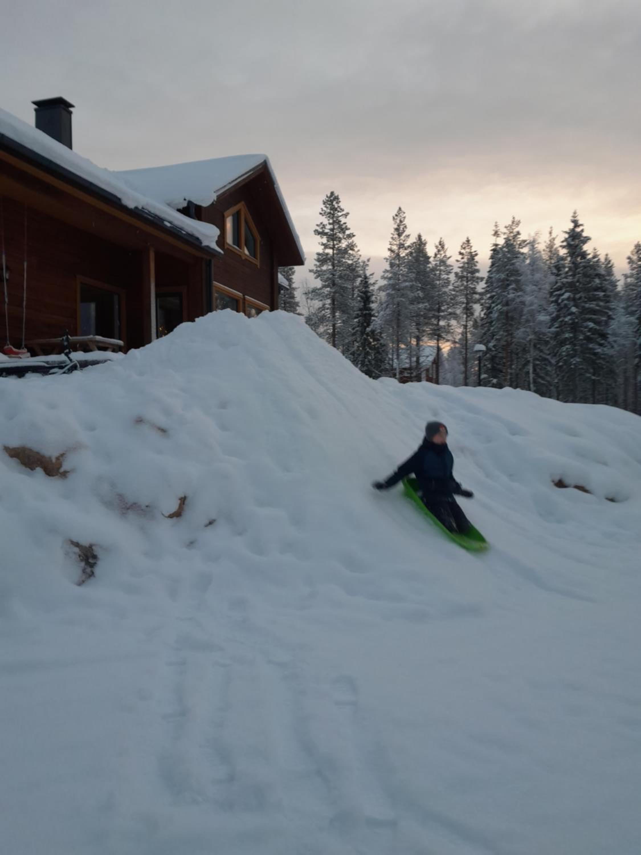 Christmas Log Cabin
