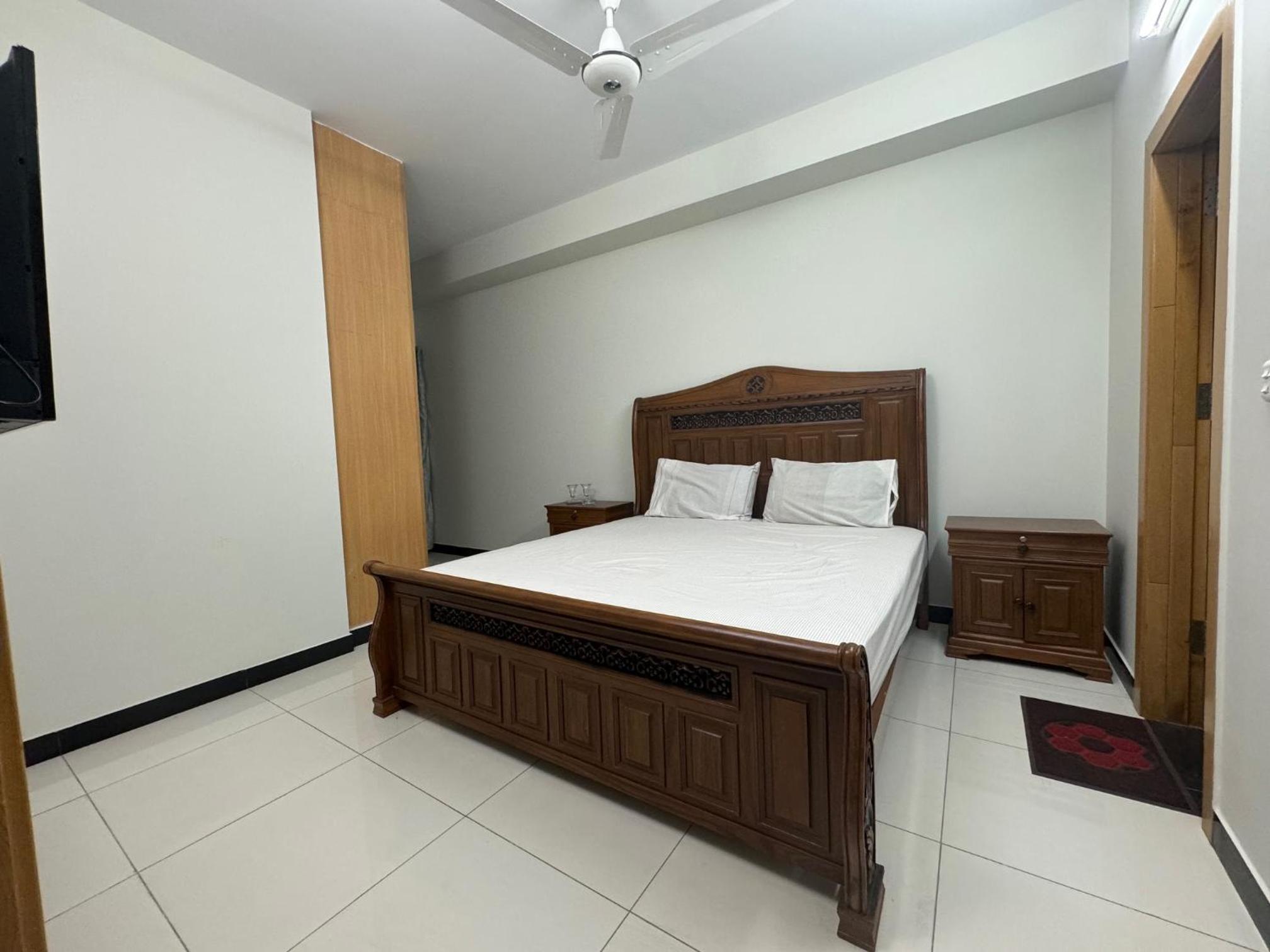 Home Feel Guest House