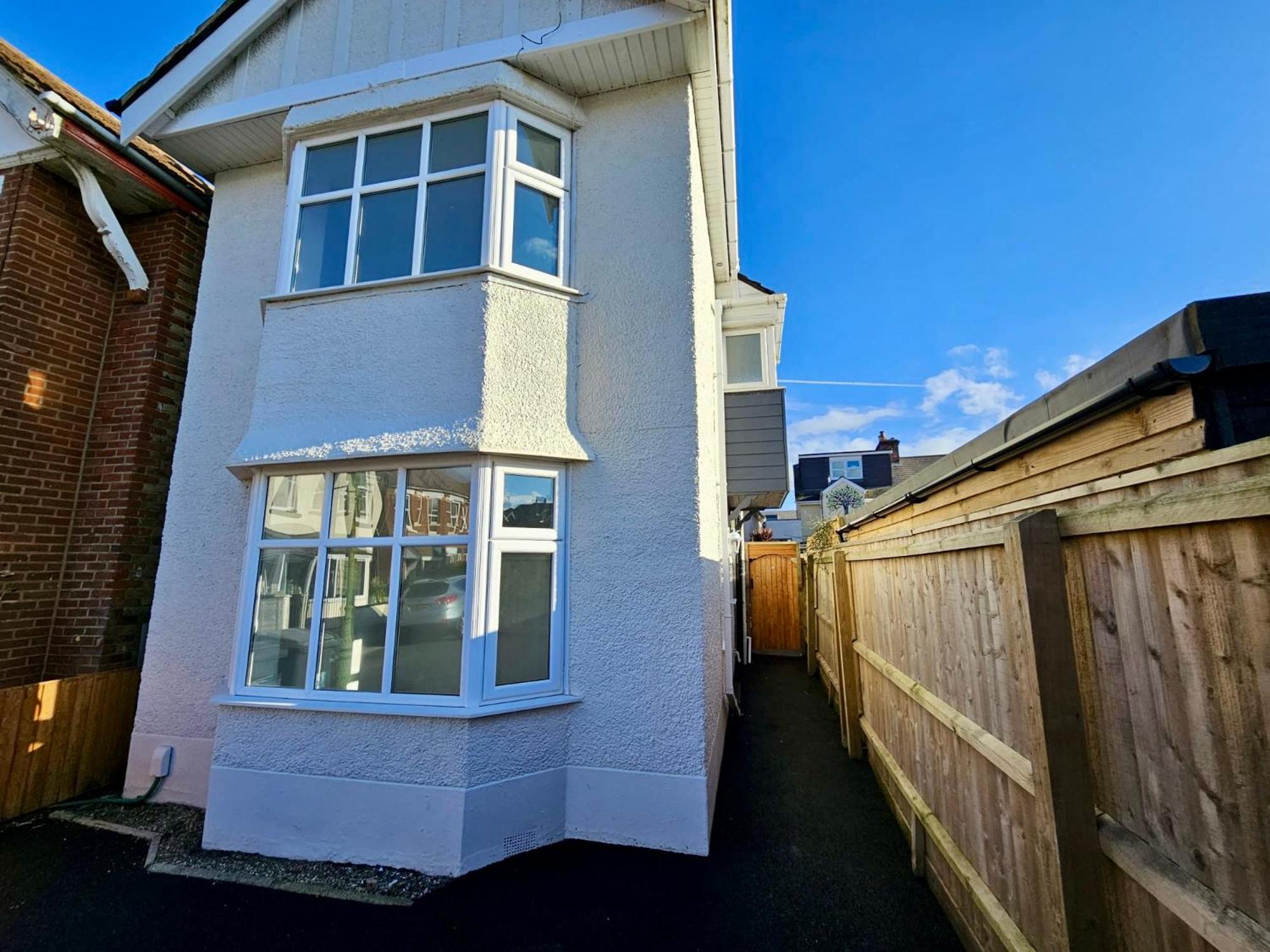 Newly Renovated 3 Bedroom Victorian Detached House view 5