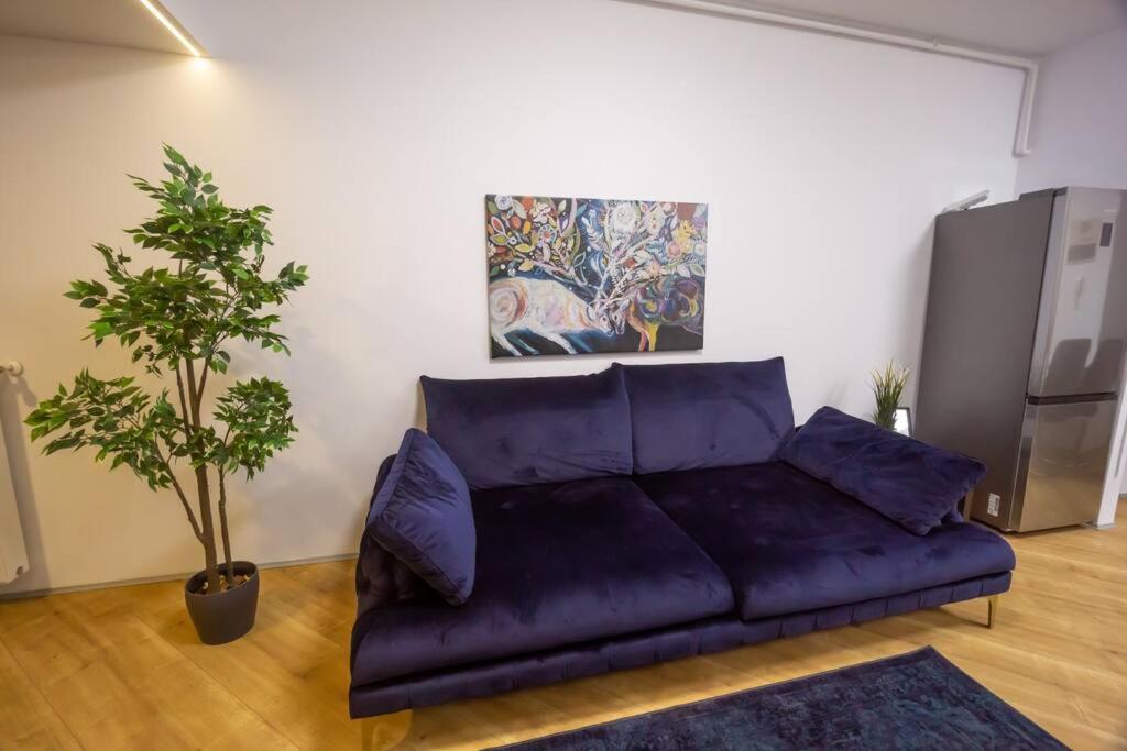 Uptown Elegant Apartment