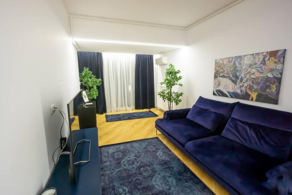 Uptown Elegant Apartment
