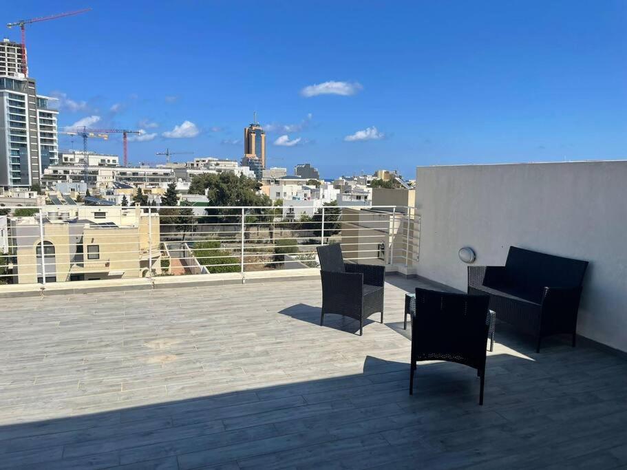 New two bedroom penthouse in Swieqi/St.Julian's view 3