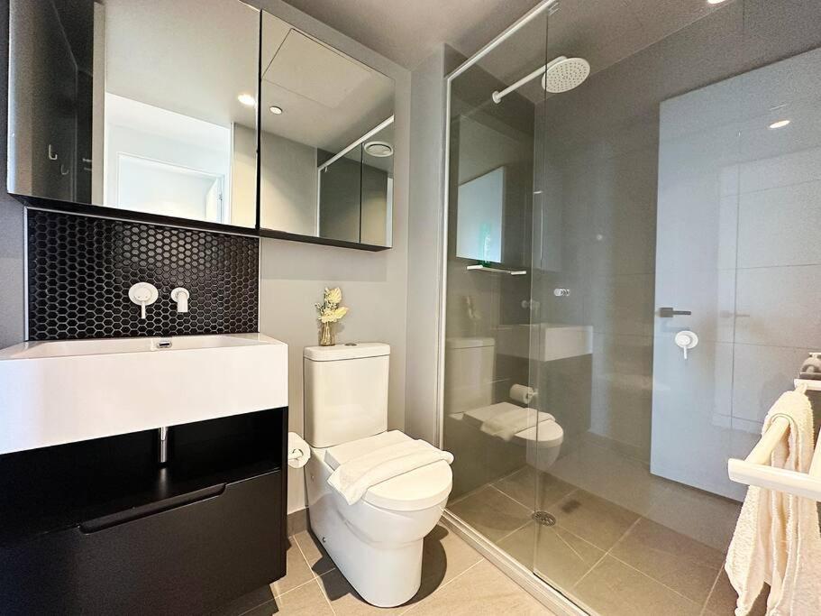Light House CBD Residences with Indoor Pool