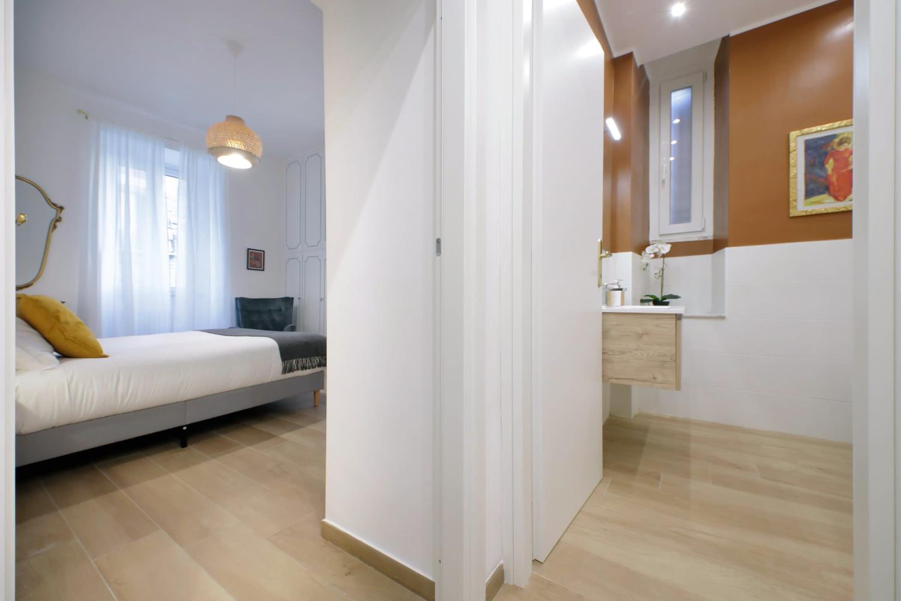 YCH-Brand new Vatican flat with terrace