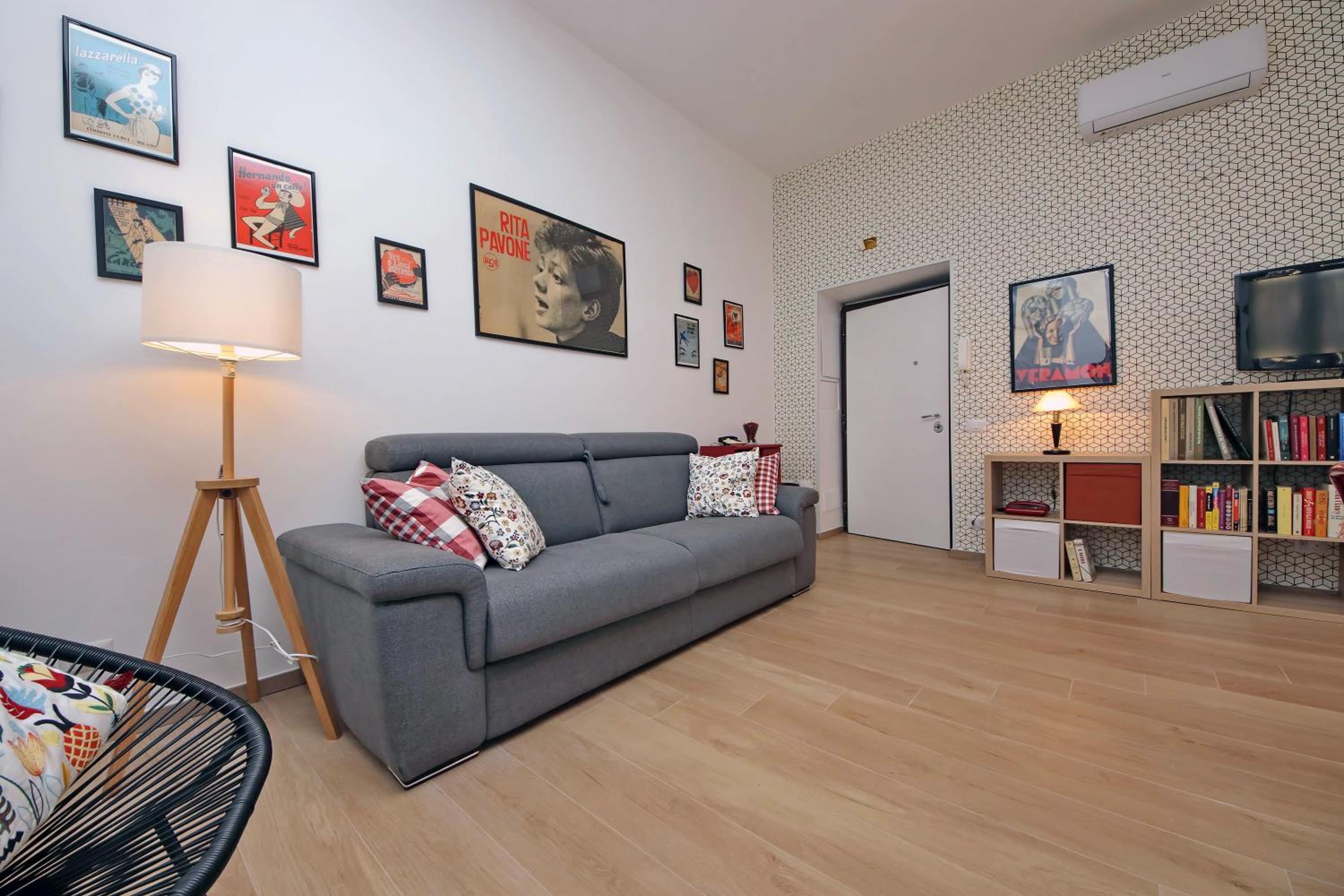YCH-Brand new Vatican flat with terrace