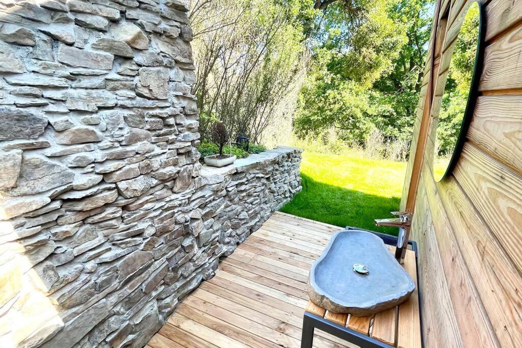 Tinyhouse Minimalus Panorama Schlafloft im Grünen