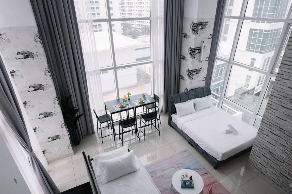 NEW Maritime Luxury Pool View Duplex Suite 601 photo 2