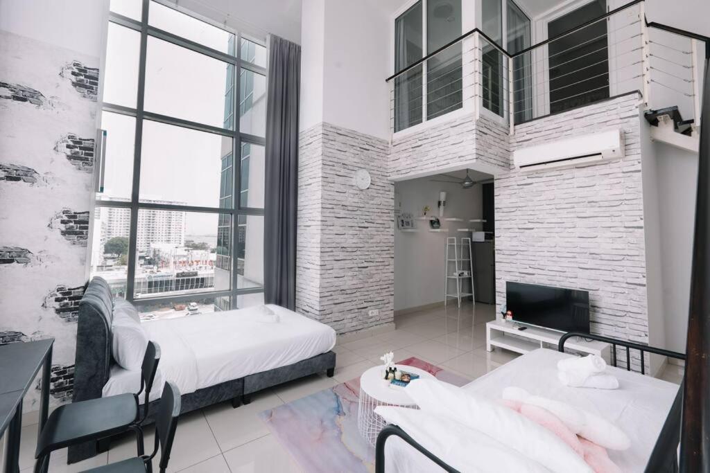 NEW Maritime Luxury Pool View Duplex Suite 601 photo 4