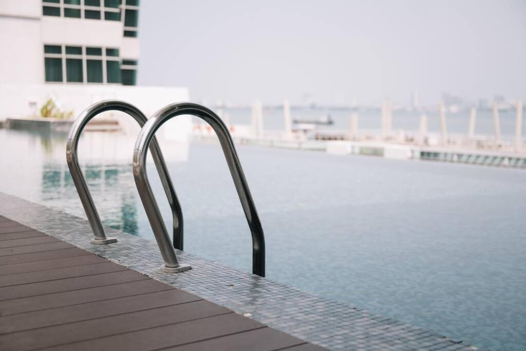 NEW Maritime Luxury Pool View Duplex Suite 601 photo 7