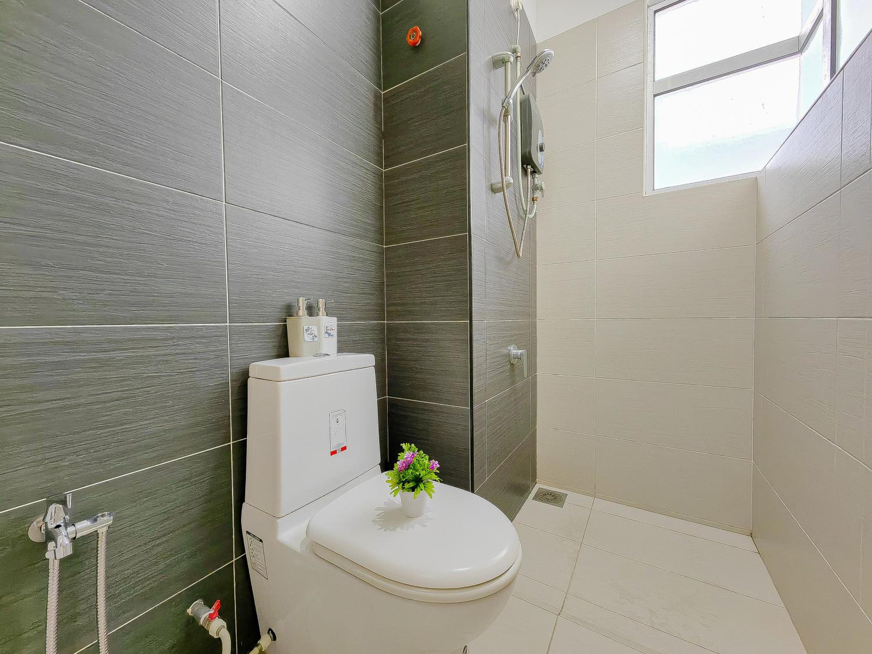 Austin Manhattan, 2BR, water park, Jaya Groccer